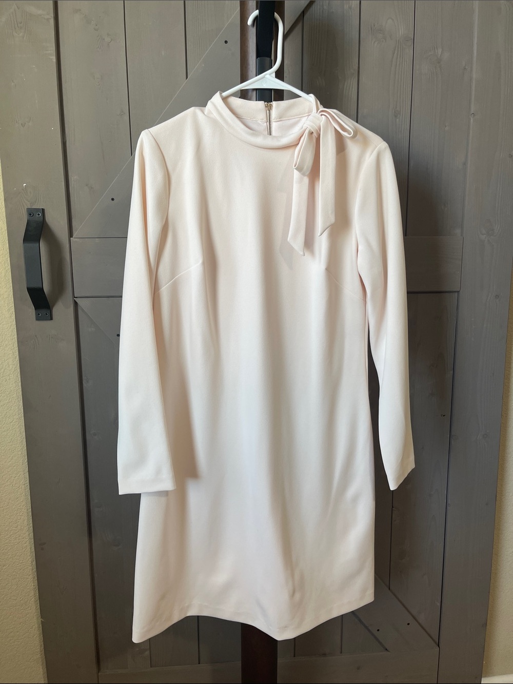 Calvin Klein Soft Cream Long-Sleeve Bow-Neck Dress